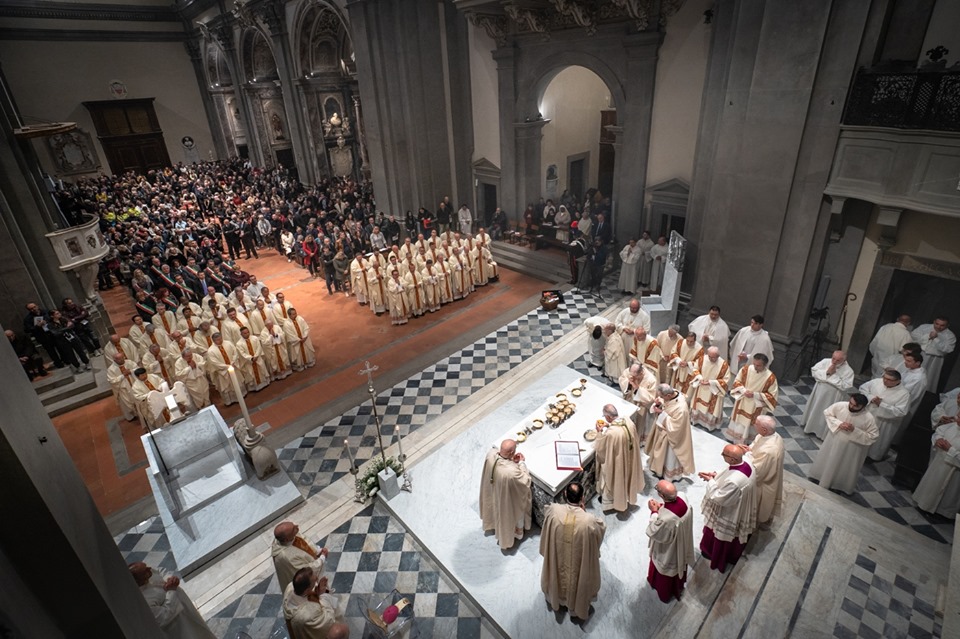 cattedrale consacrazione eucaristica messa apertura giubileo diocesi pescia