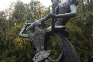 monumento a pinocchio emilio greco fotonotizie paolo landi collodi pescia