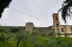 mura zona ex castello convento casa nazareth pescia