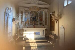Trittico Madonna Ermellina chiesetta percorsi storici birindelli mulattiera Barignano Monte a Pescia